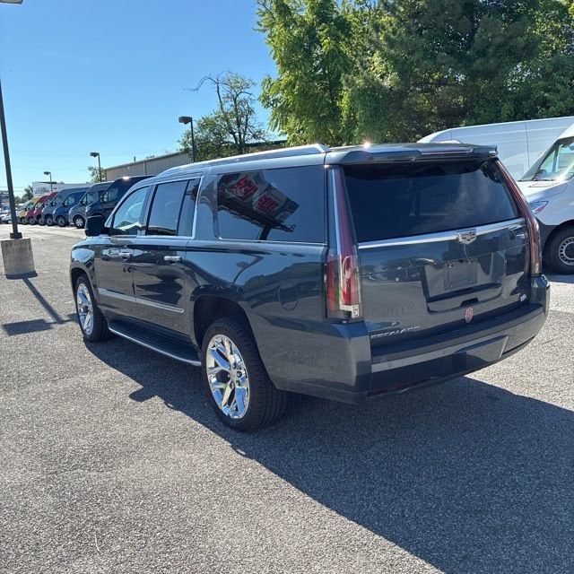 2019 Cadillac Escalade ESV Luxury