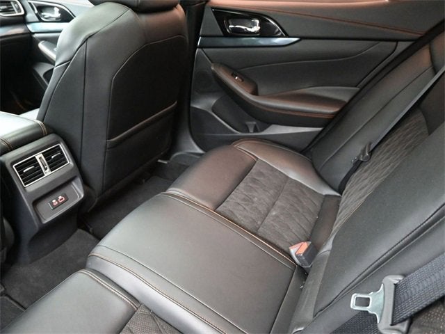 2023 Nissan Maxima SR