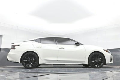 2023 Nissan Maxima SR