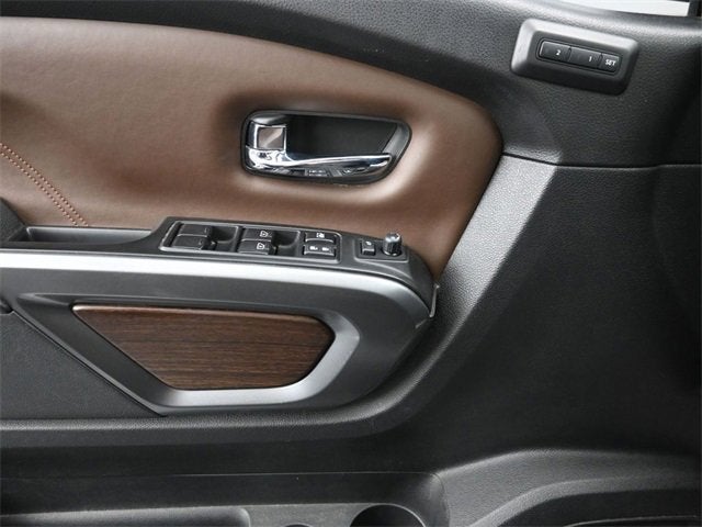 2017 Nissan Titan Platinum Reserve