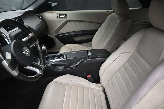 2011 Ford Mustang V6 Premium