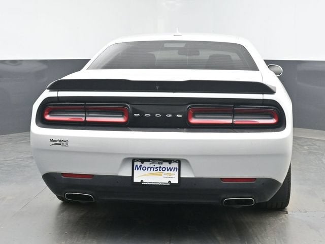 2015 Dodge Challenger SXT Plus
