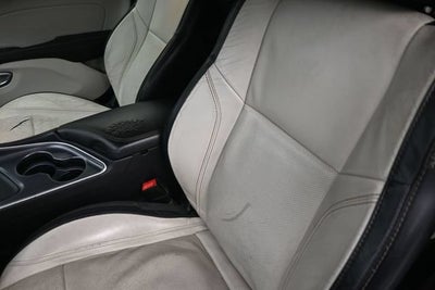 2015 Dodge Challenger SXT Plus