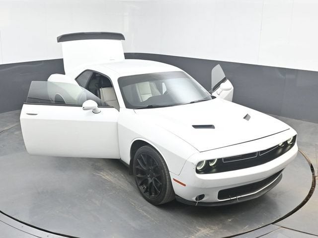2015 Dodge Challenger SXT Plus