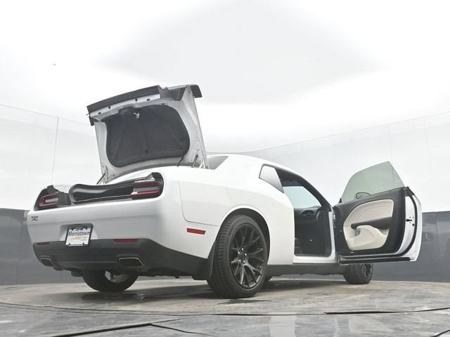 2015 Dodge Challenger SXT Plus