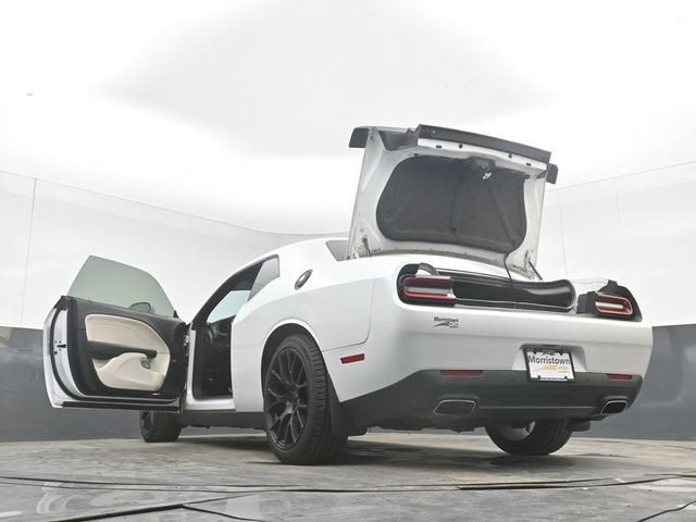 2015 Dodge Challenger SXT Plus