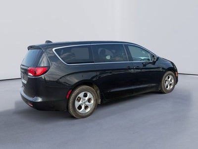 2017 Chrysler Pacifica LX