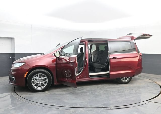 2021 Chrysler Pacifica Touring