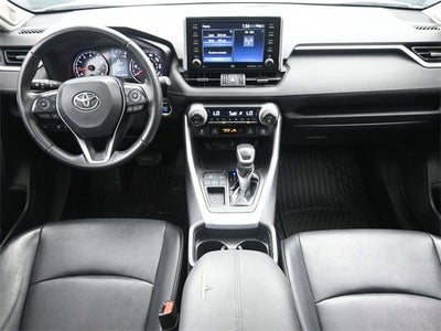 2020 Toyota RAV4 XLE Premium