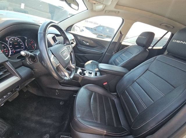 2023 GMC Terrain Denali