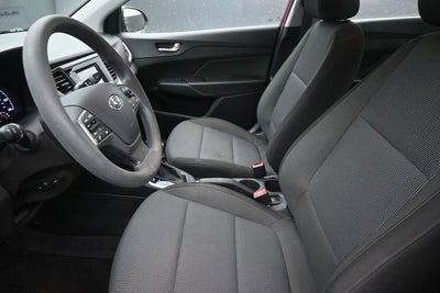 2022 Hyundai Accent SE
