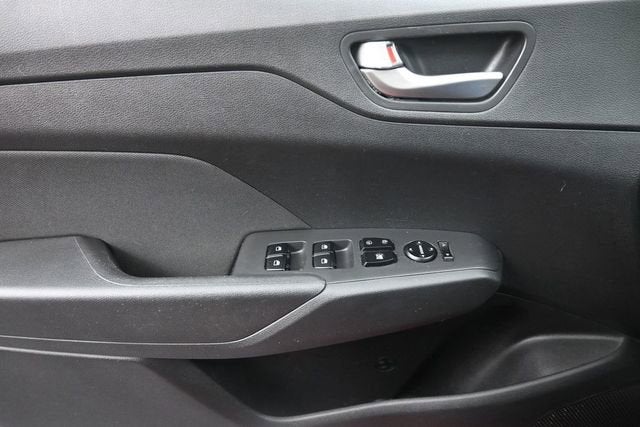 2022 Hyundai Accent SE