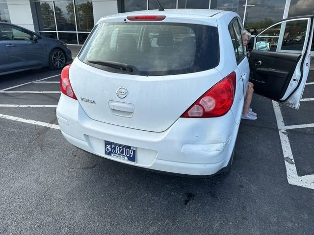 2011 Nissan Versa 1.8 S