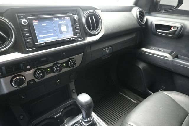 2017 Toyota Tacoma SR5 V6