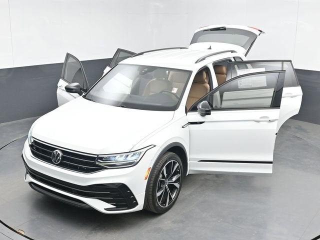 2022 Volkswagen Tiguan SE R-Line Black