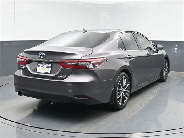 2022 Toyota Camry Hybrid XLE