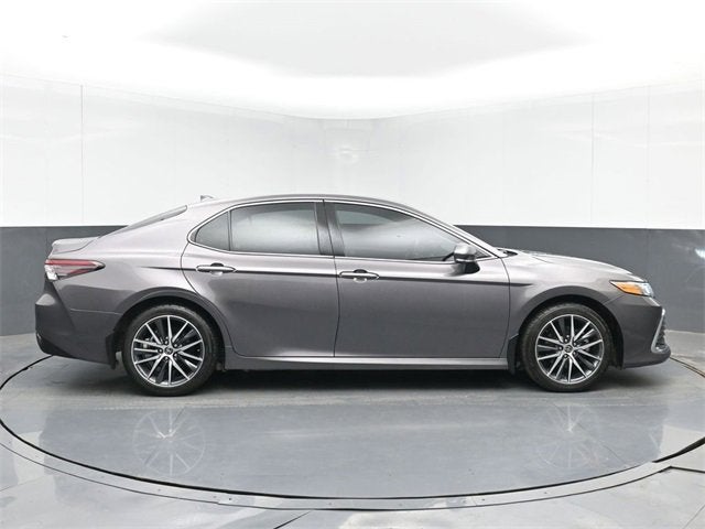 2022 Toyota Camry Hybrid XLE