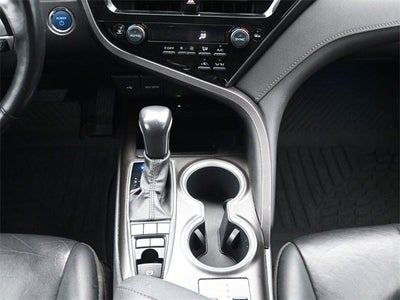 2022 Toyota Camry Hybrid XLE