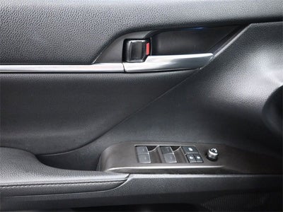 2022 Toyota Camry Hybrid XLE