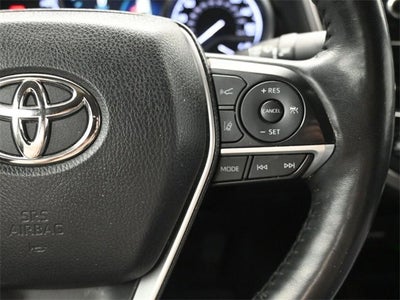 2022 Toyota Camry Hybrid XLE