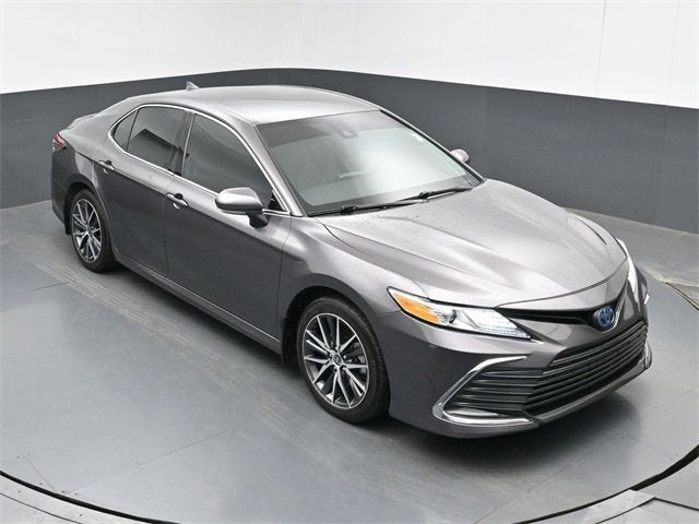 2022 Toyota Camry Hybrid XLE
