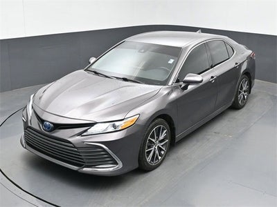 2022 Toyota Camry Hybrid XLE