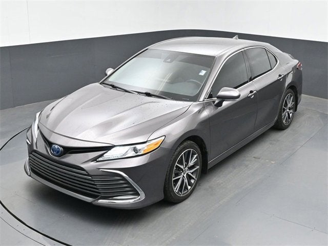 2022 Toyota Camry Hybrid XLE