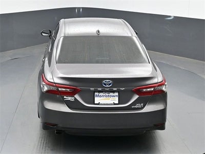 2022 Toyota Camry Hybrid XLE