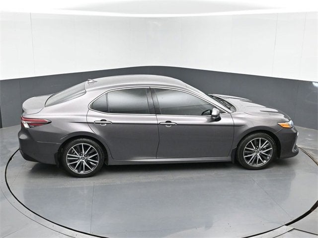 2022 Toyota Camry Hybrid XLE