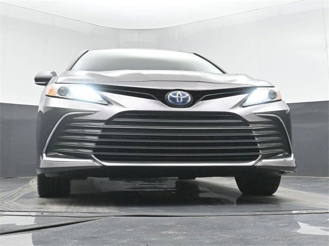 2022 Toyota Camry Hybrid XLE