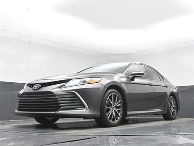 2022 Toyota Camry Hybrid XLE