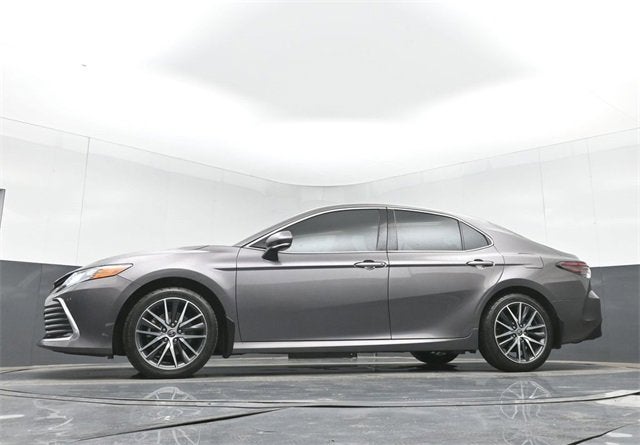 2022 Toyota Camry Hybrid XLE