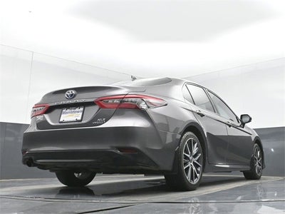 2022 Toyota Camry Hybrid XLE