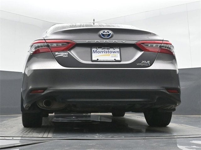 2022 Toyota Camry Hybrid XLE
