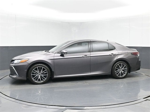 2022 Toyota Camry Hybrid XLE