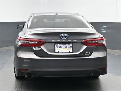 2022 Toyota Camry Hybrid XLE