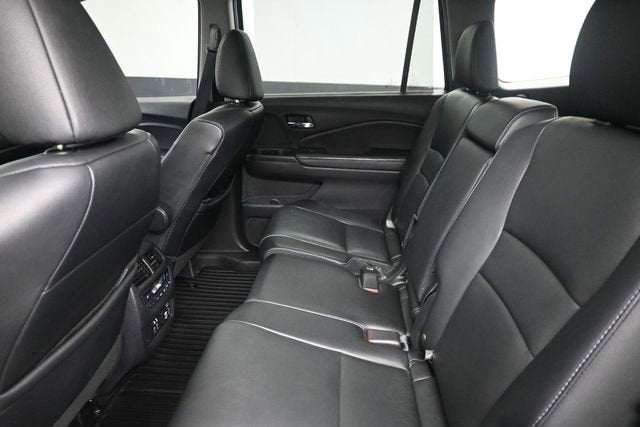 2020 Honda Pilot 2WD Touring 8 Passenger