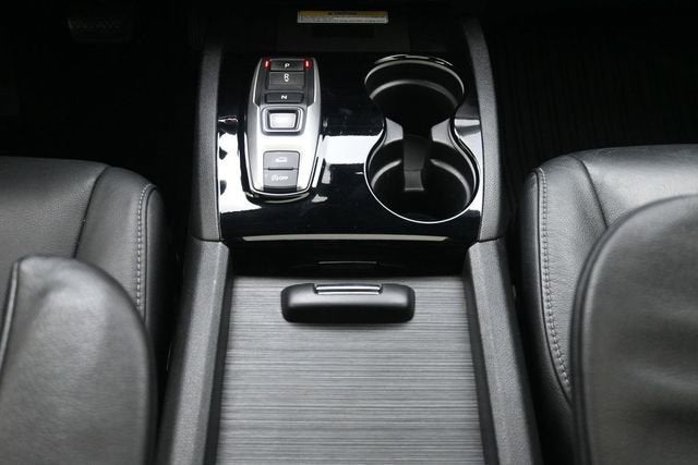2020 Honda Pilot 2WD Touring 8 Passenger
