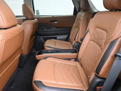 2022 Nissan Pathfinder Platinum