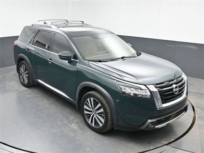 2022 Nissan Pathfinder Platinum