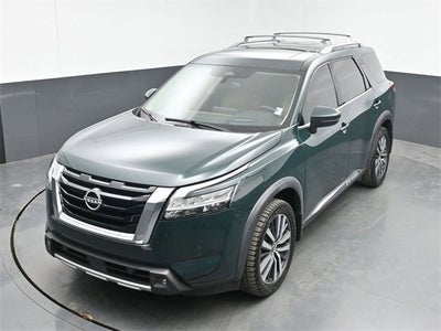 2022 Nissan Pathfinder Platinum