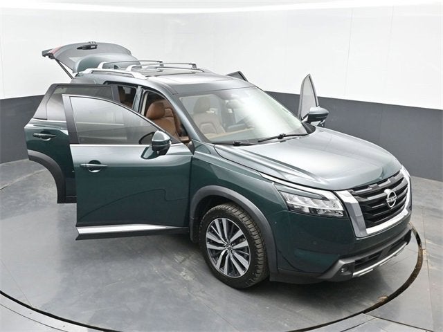 2022 Nissan Pathfinder Platinum