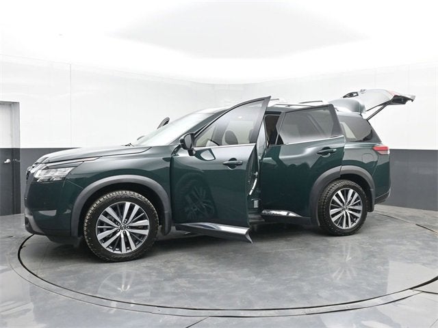 2022 Nissan Pathfinder Platinum