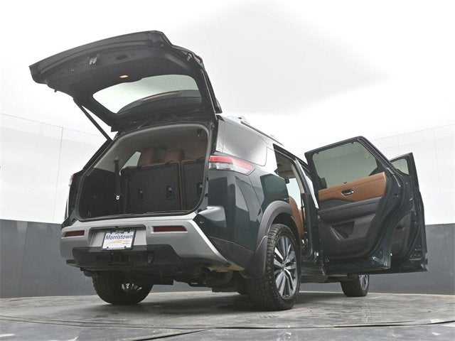 2022 Nissan Pathfinder Platinum