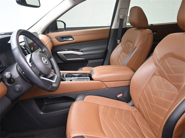 2022 Nissan Pathfinder Platinum