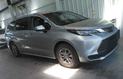 2023 Toyota Sienna LE