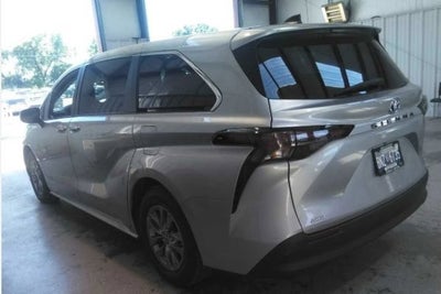 2023 Toyota Sienna LE