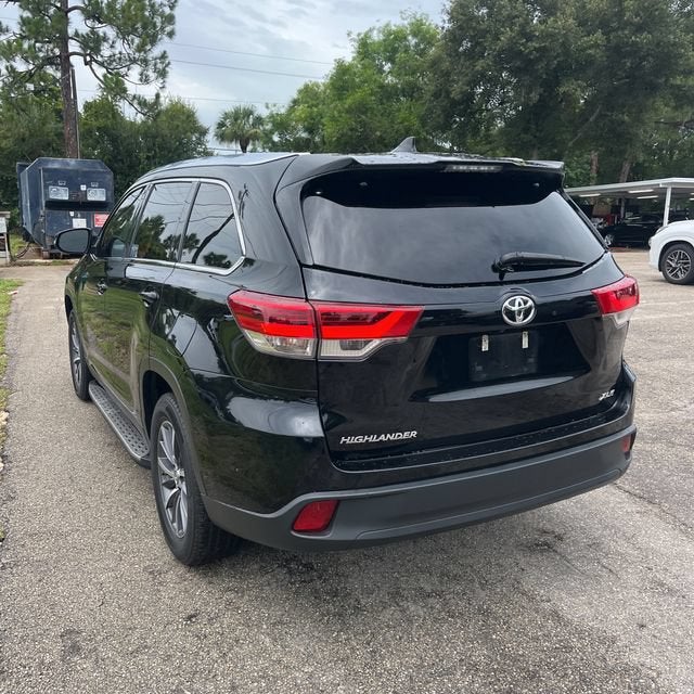 2019 Toyota Highlander SE