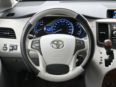 2012 Toyota Sienna XLE AAS