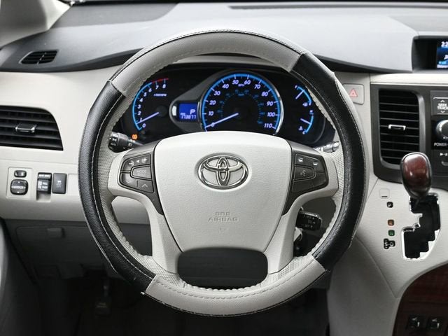 2012 Toyota Sienna XLE AAS